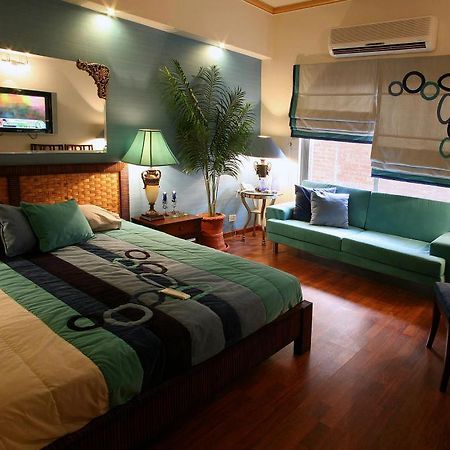 Maisonette Hotel & Apartments Lahore Extérieur photo