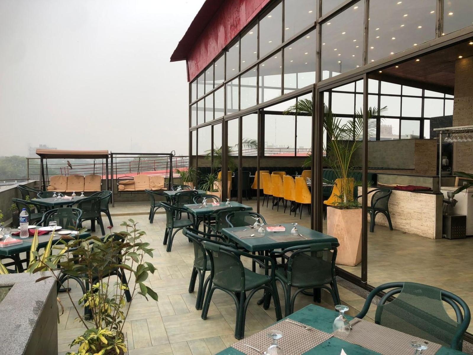 Maisonette Hotel & Apartments Lahore Extérieur photo
