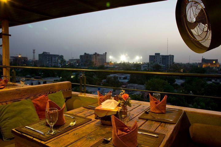 Maisonette Hotel & Apartments Lahore Extérieur photo