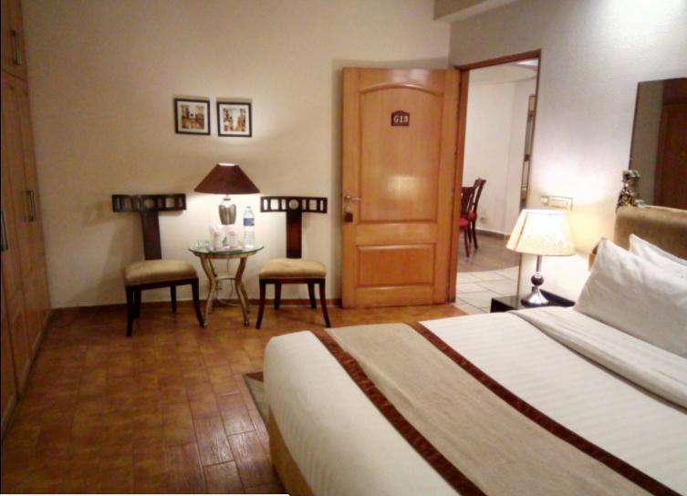 Maisonette Hotel & Apartments Lahore Extérieur photo