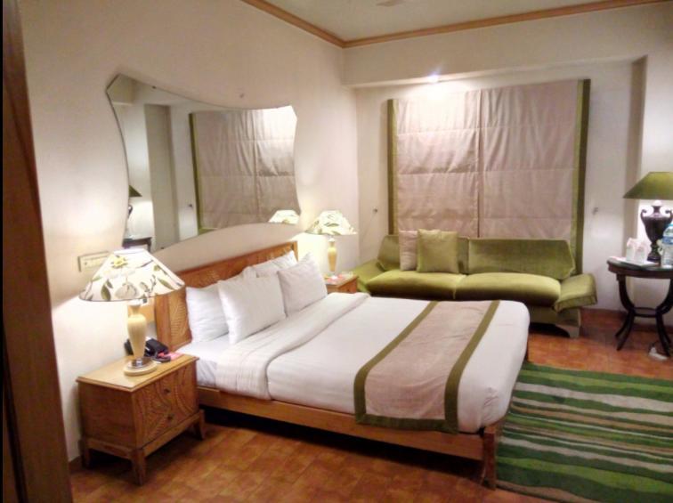 Maisonette Hotel & Apartments Lahore Extérieur photo